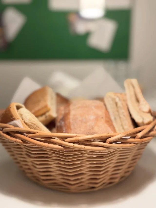 • Rutinerna är tillbaka vilket innebär viktig torsdagsfika på kliniken •